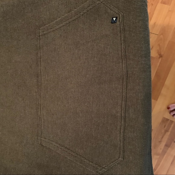 Men’s Kolby Long Sleeve Waffled Hoodie - Picture 3 of 6